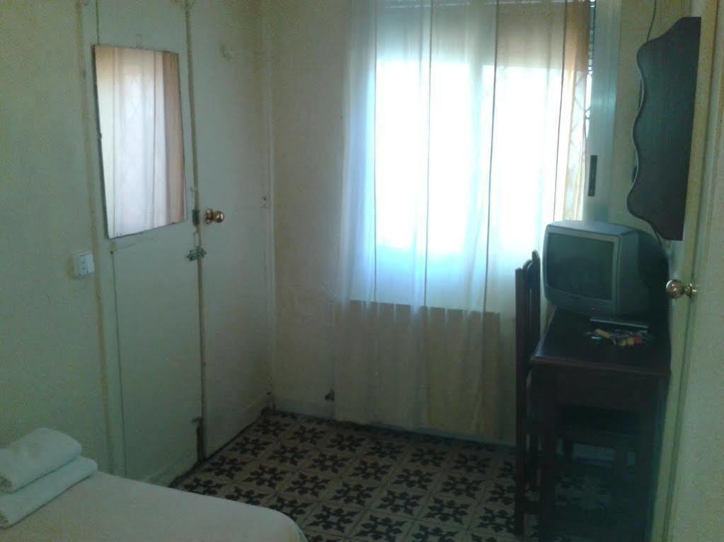 Hostal Santa Teresa Reus Exteriér fotografie